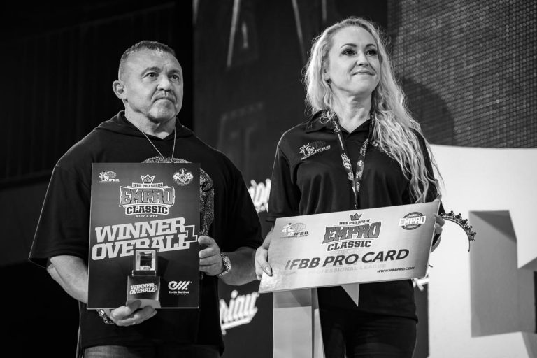 – Becky Clawson, Emilio Martínez –